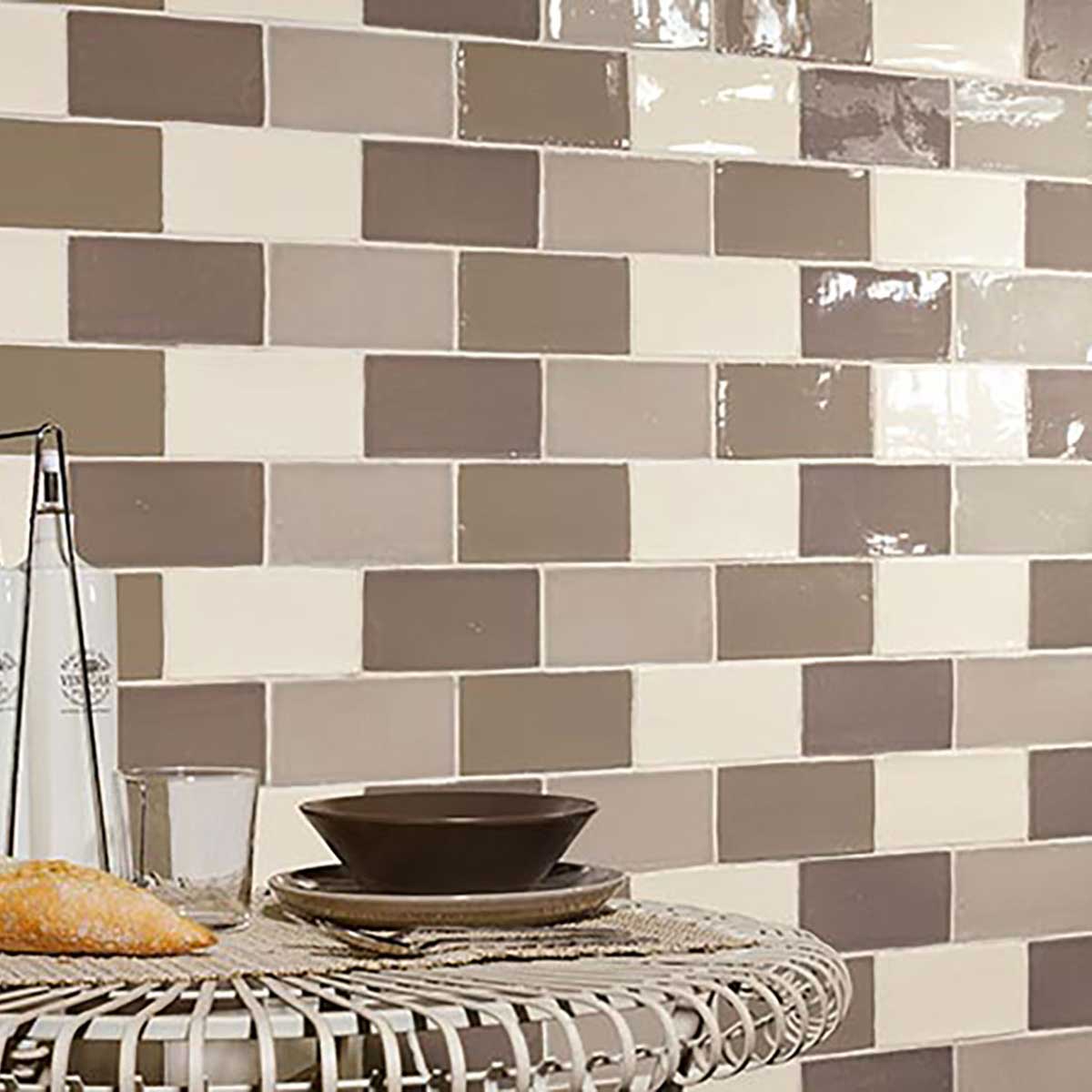 Camel ceramic backsplash tile bringing warm earthy tones to a contemporary kitchen