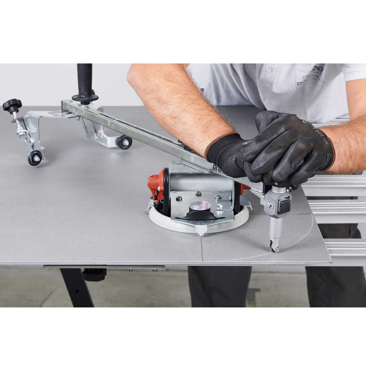 Raimondi MOTOKOMPASS tool for circular tile cuts
