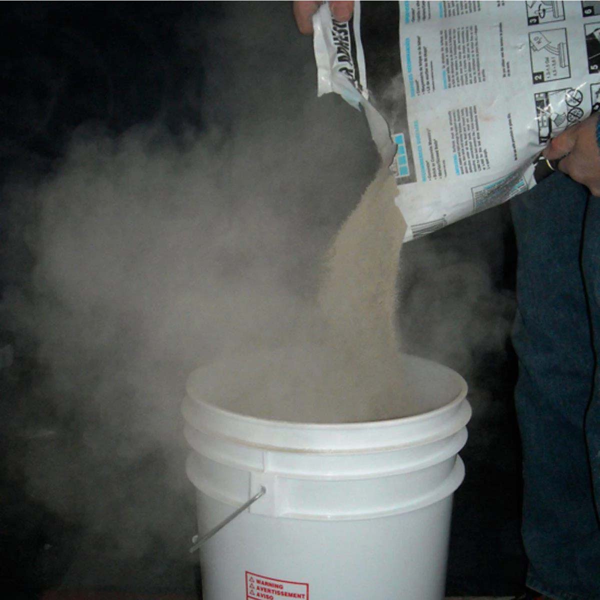 WaleTale Dust Control Vacuum Attachment for Mixing Buckets