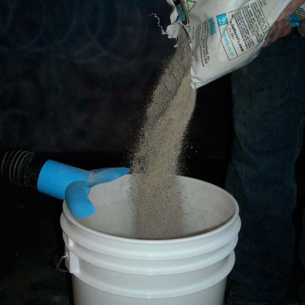 WaleTale Dust Control Vacuum Attachment for Mixing Buckets