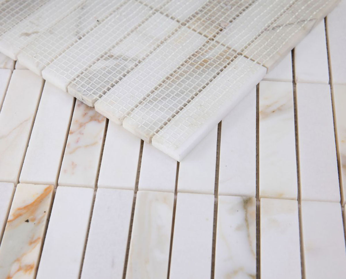 Mosaic Calacatta Marble Stacked Linear Pattern - White Gold