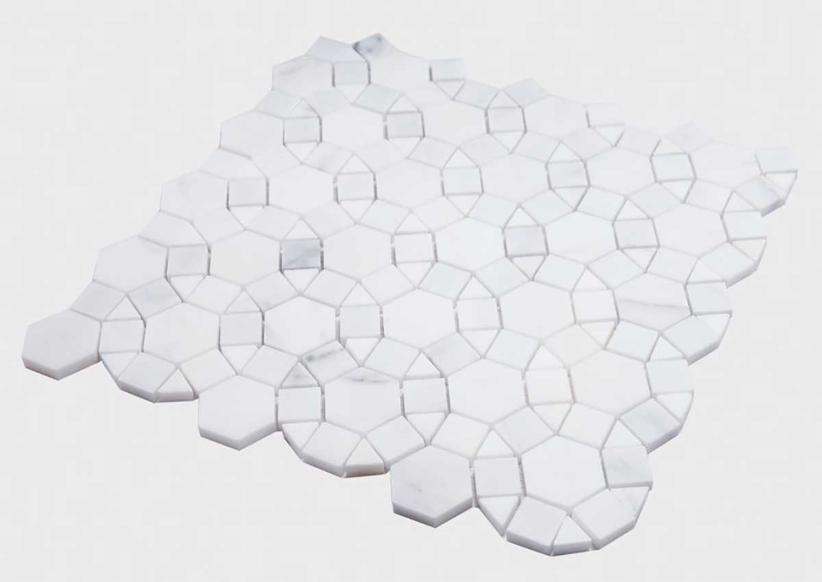 Mosaic Calacatta Marble Circular Shape - White
