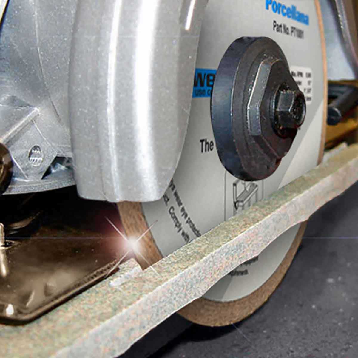Porcellana Diamond Wet Saw Blade for Porcelain Tile Demo using wet saw  cutting Marbe