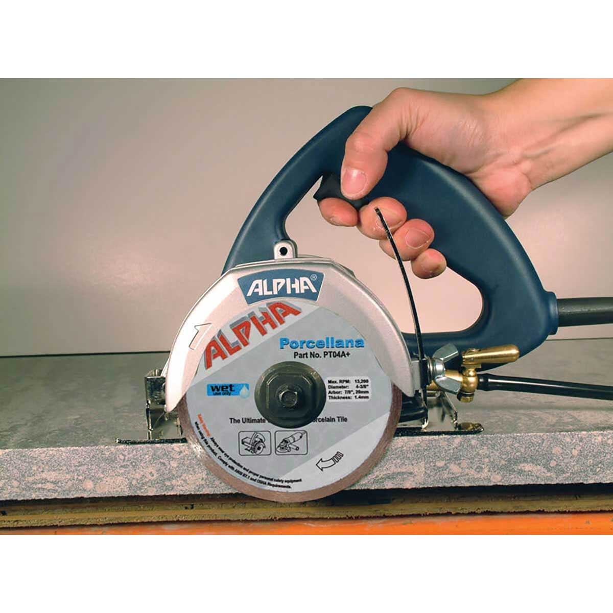Porcellana Diamond Wet Saw Blade for Porcelain Tile Demo using wet saw  cutting Granite