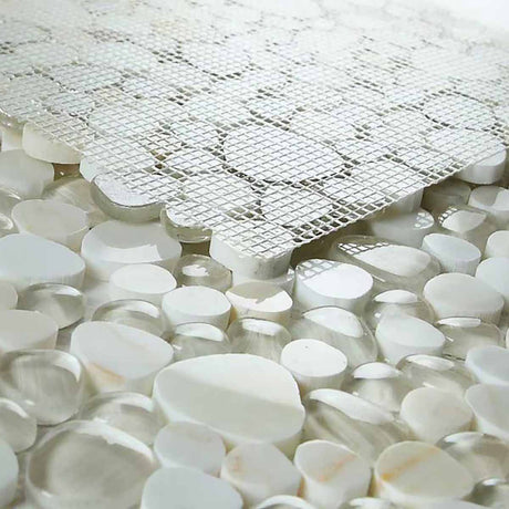 Mosaic Calacatta Marble and Glass in Pebble look - Gold