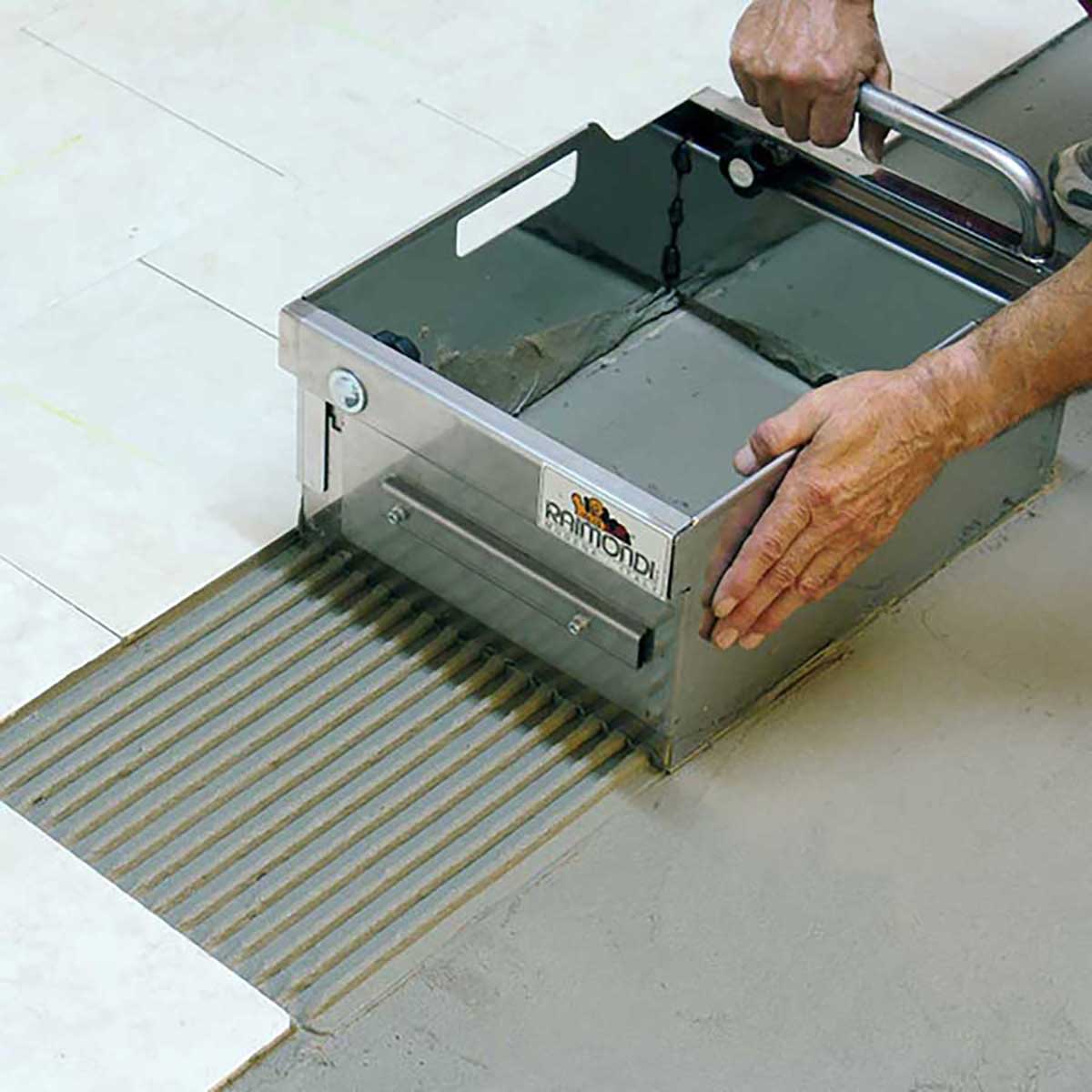 Raimondi COLOMBO thinset adhesive spreader for large format porcelain and ceramic tile installation side view