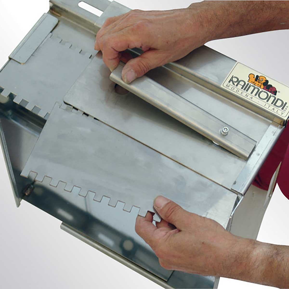 Professional Raimondi COLOMBO mortar spreader for porcelain and ceramic floor tile installation